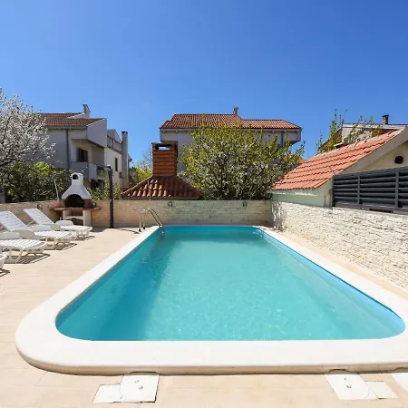 Hébergement de vacances Jure By Interhome
